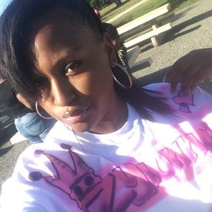 Meet your Posher, Raneka